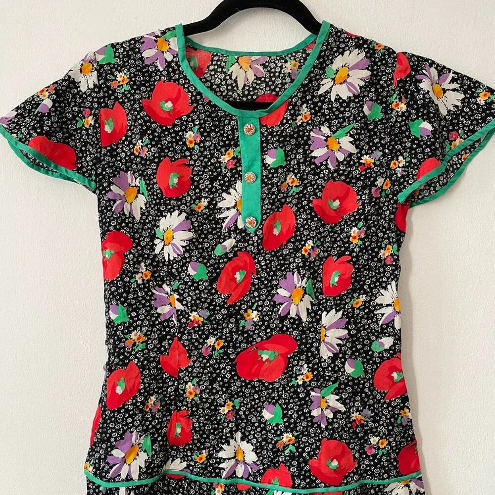 Vintage Floral Mini Dress - Picture 2 of 4